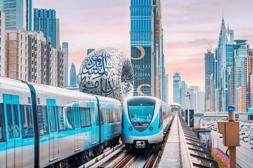 Are kids allowed to ride Dubai public bus alone? Are children allowed to ride Dubai metro trains alone?